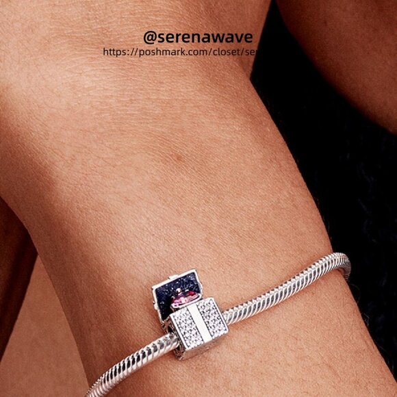 Pandora Sparkling Gift Box Charm|Pendant - Picture 2 of 2